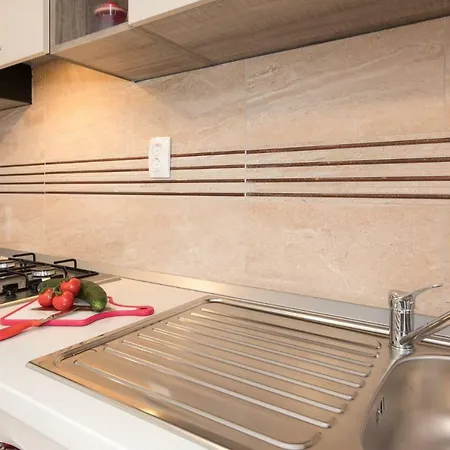 Doris, Nenadici * Nenadici (Krk)