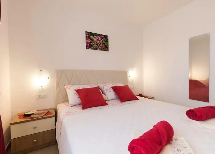 Doris, Nenadici * Nenadici (Krk)