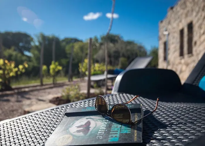 Διαμέρισμα Doris, Nenadici *