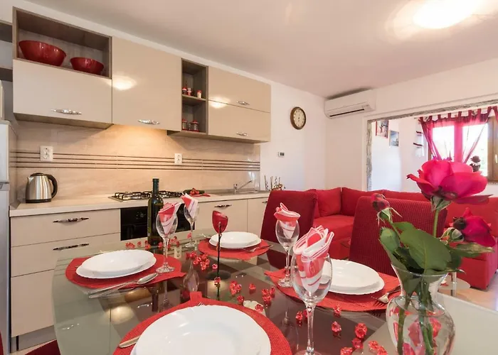 Doris, Nenadici Διαμέρισμα