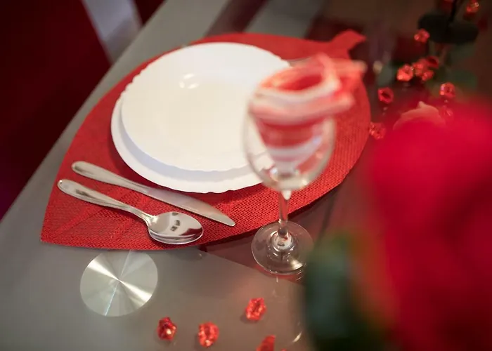 Διαμέρισμα Doris, Nenadici *