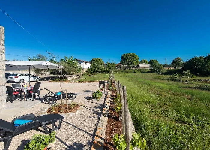 Doris, Nenadici Nenadici (Krk)